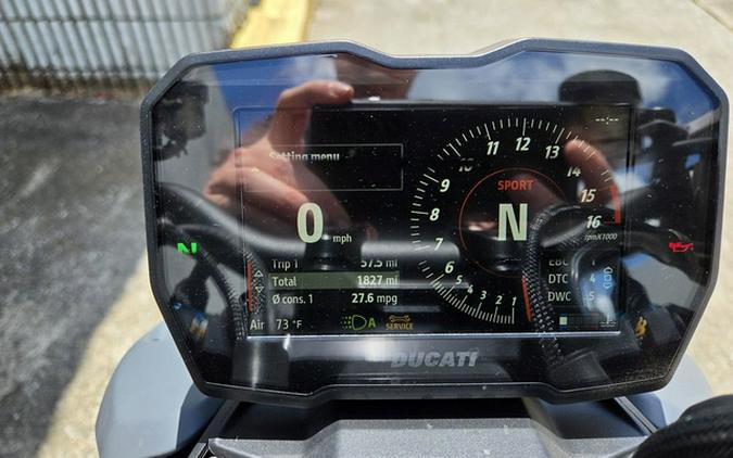 2024 Ducati Streetfighter V4 S Red