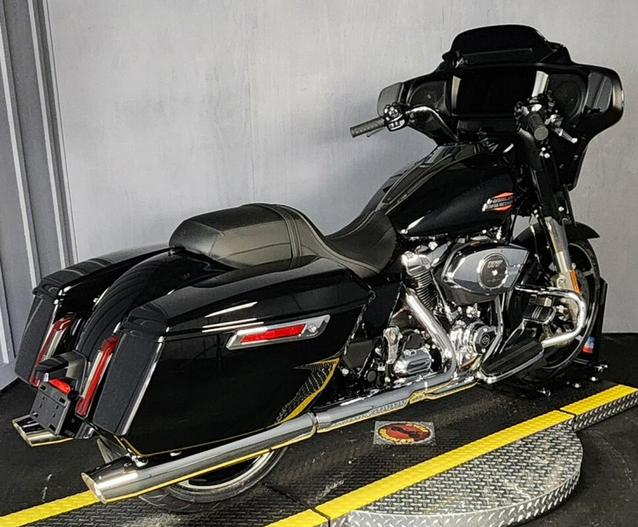 2024 Harley-Davidson Street Glide® FLHX VIVID BLACK