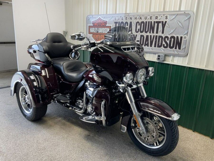 2022 Harley-Davidson® FLHTCUTG - Tri Glide® Ultra