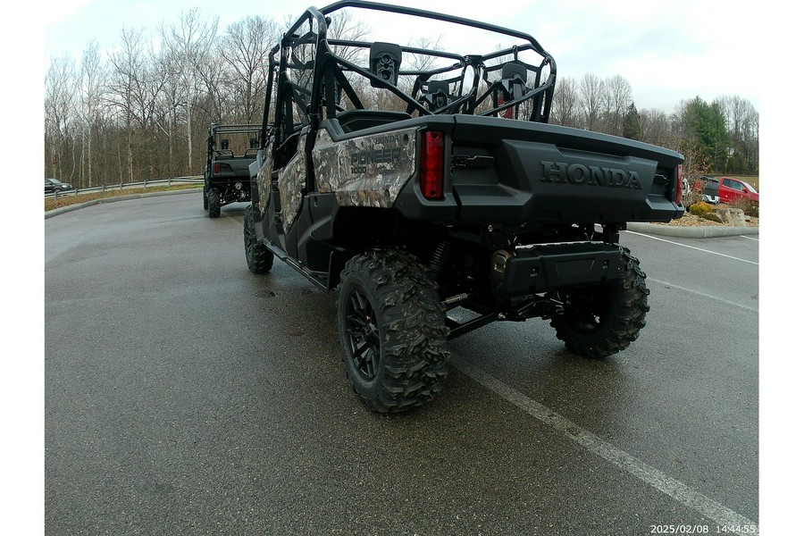 2025 Honda PIONEER 1000-6 DLX CREW Deluxe