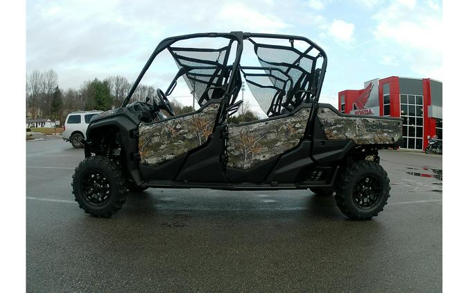 2025 Honda PIONEER 1000-6 DLX CREW Deluxe