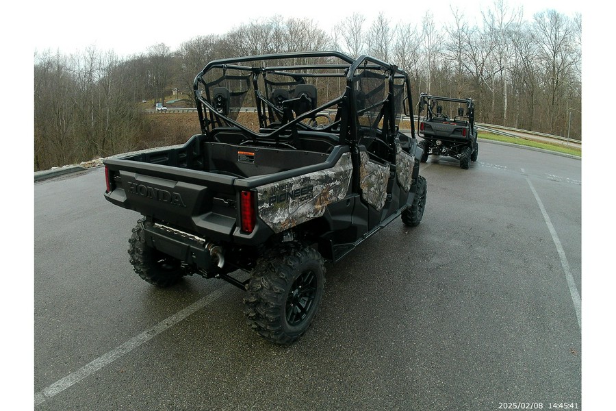 2025 Honda PIONEER 1000-6 DLX CREW Deluxe