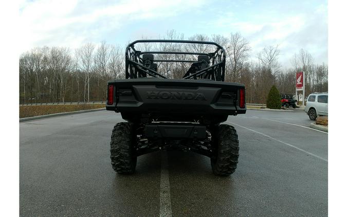 2025 Honda PIONEER 1000-6 DLX CREW Deluxe