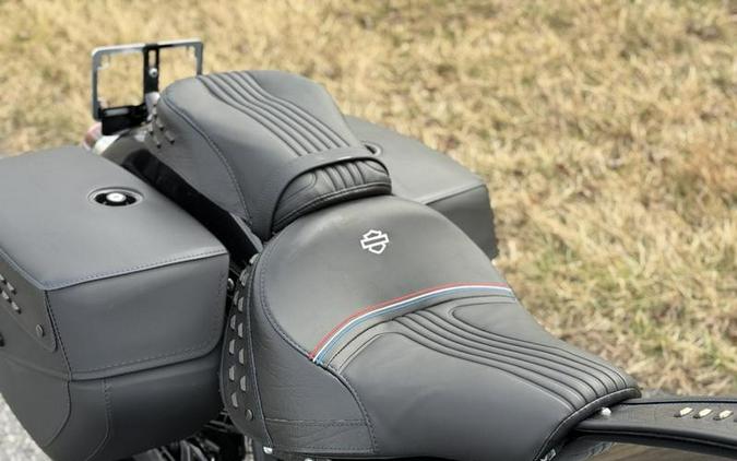 2026 Harley-Davidson® FLHC - Heritage Classic