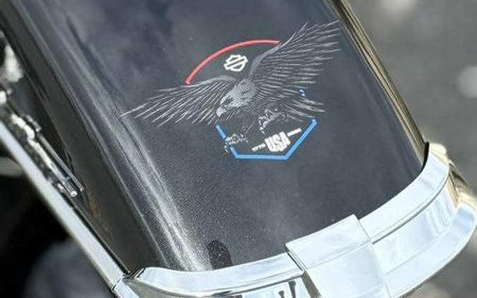 2026 Harley-Davidson® FLHC - Heritage Classic