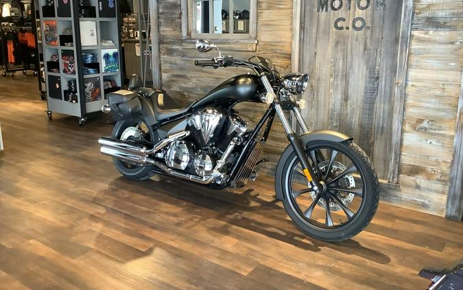 Honda Fury® 2017 VT13CX Matte Black Metallic