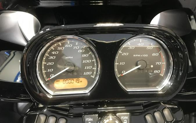 Harley-Davidson® Road Glide® ST 2023