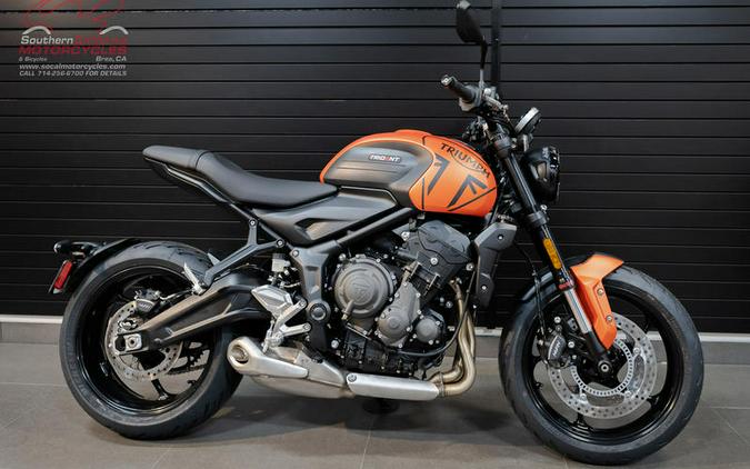 2023 Triumph Trident 660 Matte Baja Orange / Matte Storm Grey