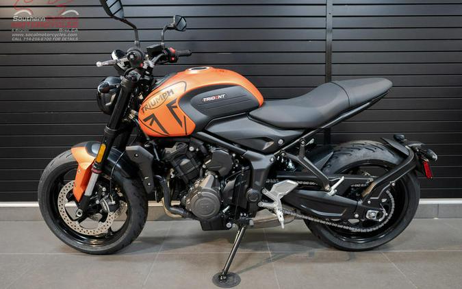 2023 Triumph Trident 660 Matte Baja Orange / Matte Storm Grey