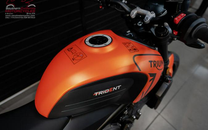 2023 Triumph Trident 660 Matte Baja Orange / Matte Storm Grey