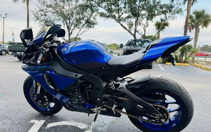 2018 Yamaha YZF-R1