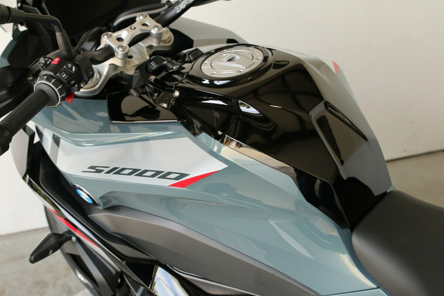 2026 BMW S 1000 XR