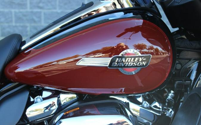 Harley-Davidson Tri Glide Ultra 2024 FLHTCUTG 84379279 RED ROCK/BLACK W/ PIN