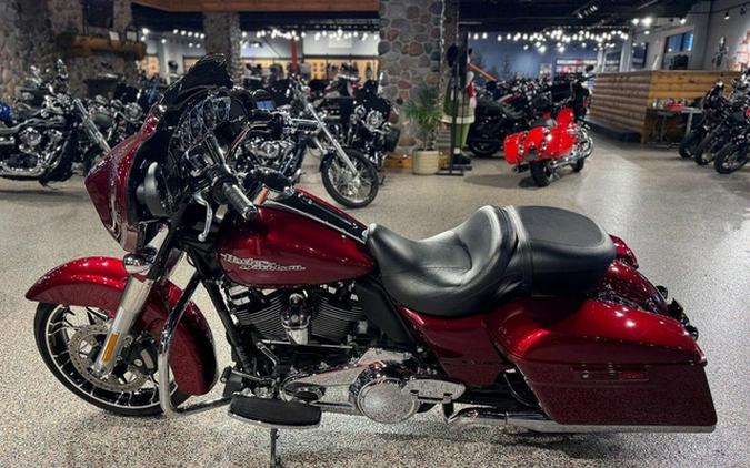 2017 Harley-Davidson FLHXS - Street Glide Special