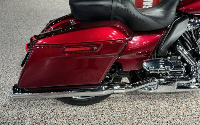 2017 Harley-Davidson FLHXS - Street Glide Special