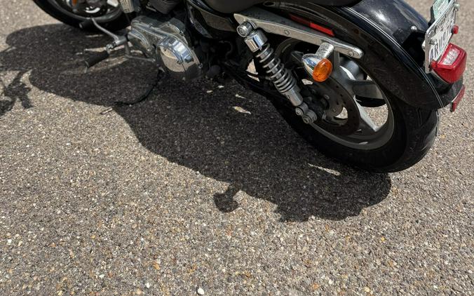2012 Harley-Davidson 1200 Custom BLACK W/ PINSTRIPE