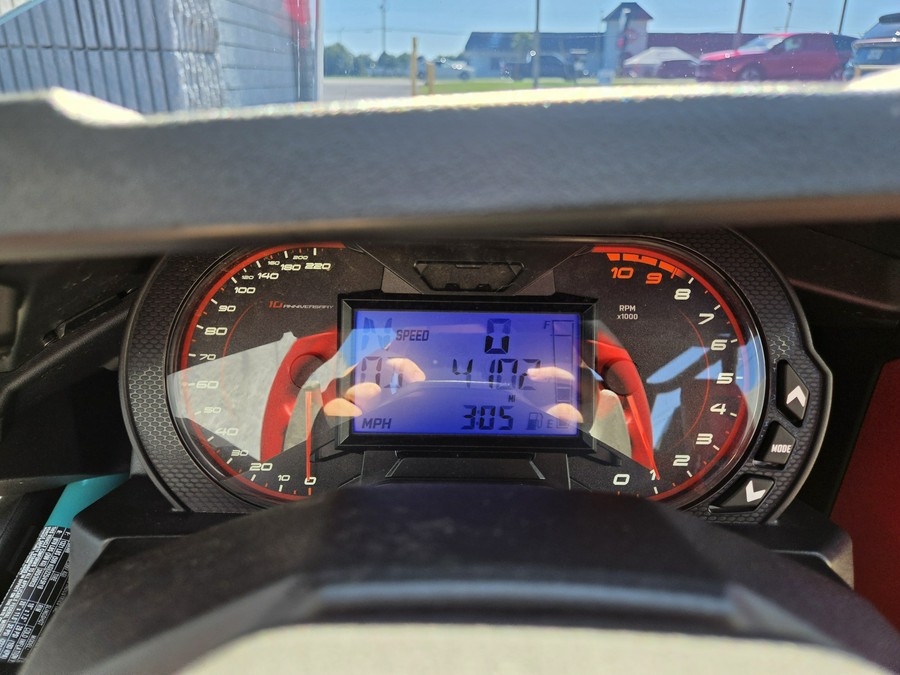 2025 Slingshot SLINGSHOT 10 AUTODRIVE