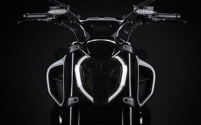 2024 Ducati Diavel V4