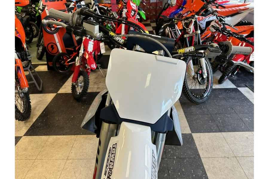 2023 Husqvarna Motorcycles FC 350