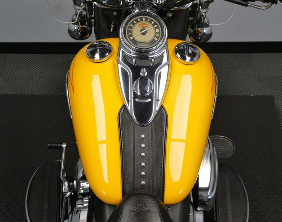 2011 Harley-Davidson® FLSTC - Heritage Softail® Classic