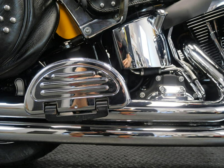 2011 Harley-Davidson® FLSTC - Heritage Softail® Classic