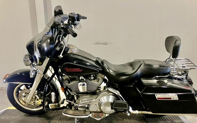 2006 Harley-Davidson® FLHT - Electra Glide® Standard