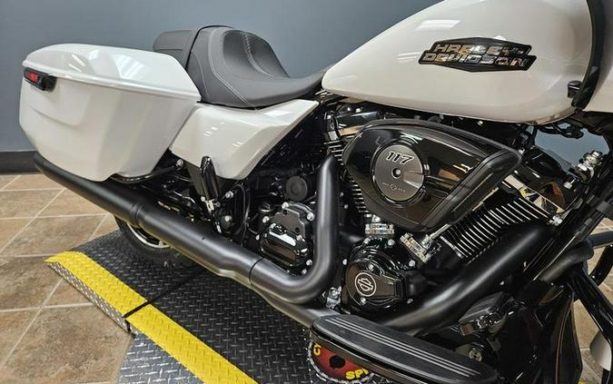 2024 Harley-Davidson® FLTRX - Road Glide®