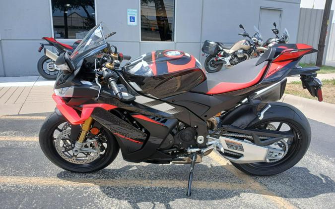 2026 Aprilia RSV4 1100