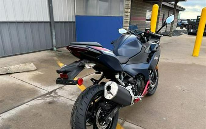 2026 Kawasaki Ninja® 500 ABS