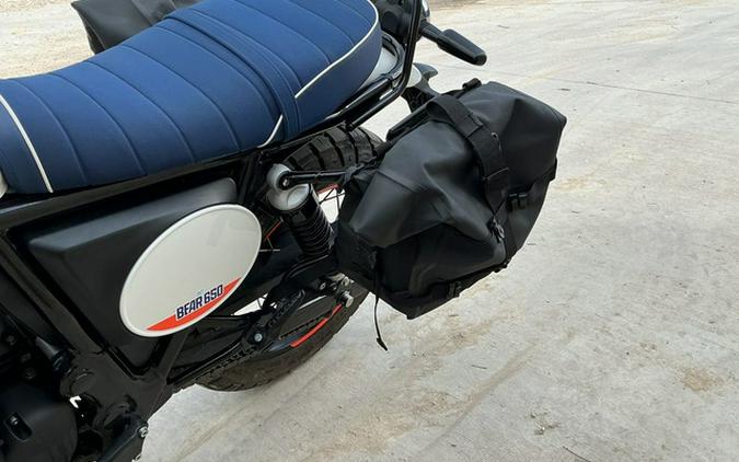 2025 ROYAL ENFIELD Bear 650 Boardwalk White
