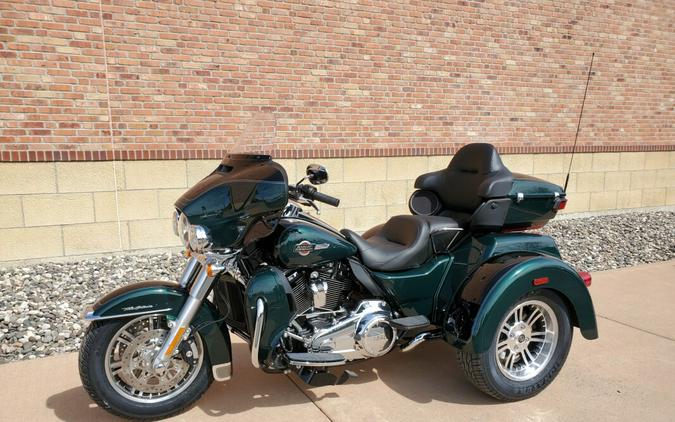 2024 Harley-Davidson Tri Glide Ultra Alpine Green / Vivid Black