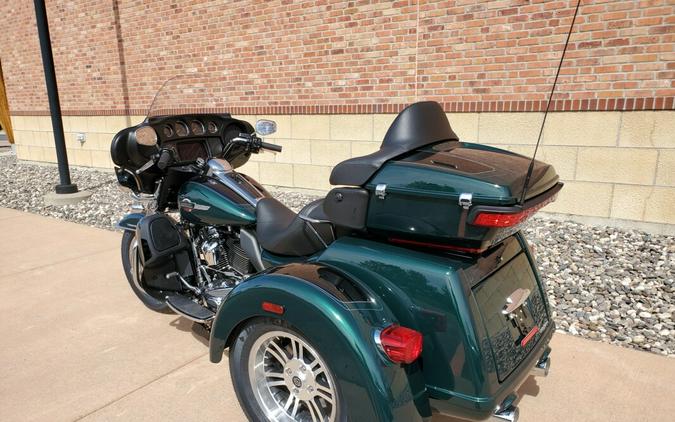 2024 Harley-Davidson Tri Glide Ultra Alpine Green / Vivid Black