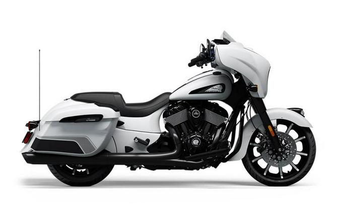 2024 Indian Motorcycle® Chieftain® Dark Horse® w/Powerband Audio Pkg Ghost White Metallic Smoke wit