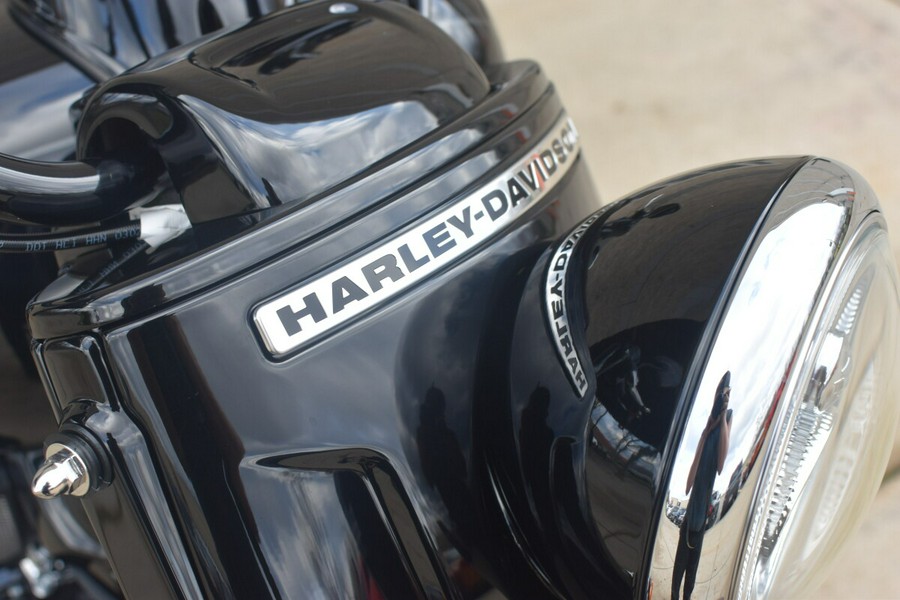 2024 Harley-Davidson Freewheeler