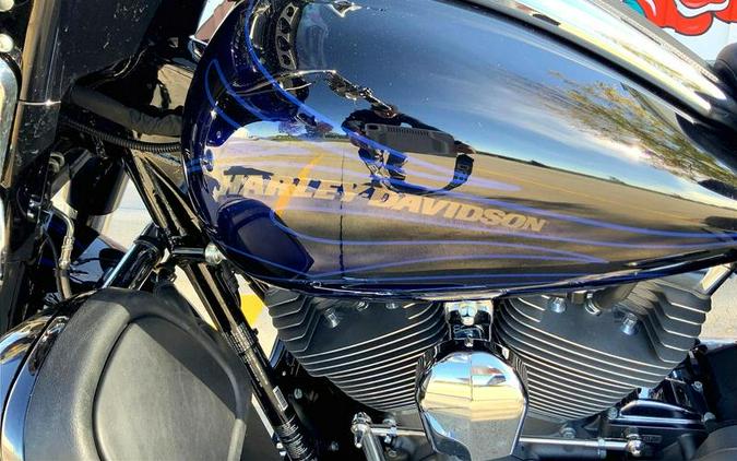 2016 Harley-Davidson® FLHXSE - CVO™ Street Glide®