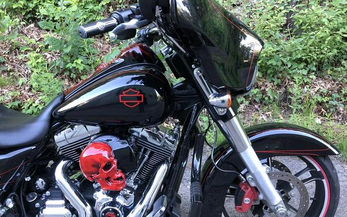 2014 Harley-Davidson® FLHXS - Street Glide® Special