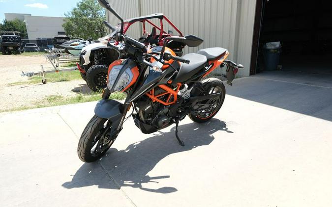 New 2023 KTM 390 DUKE