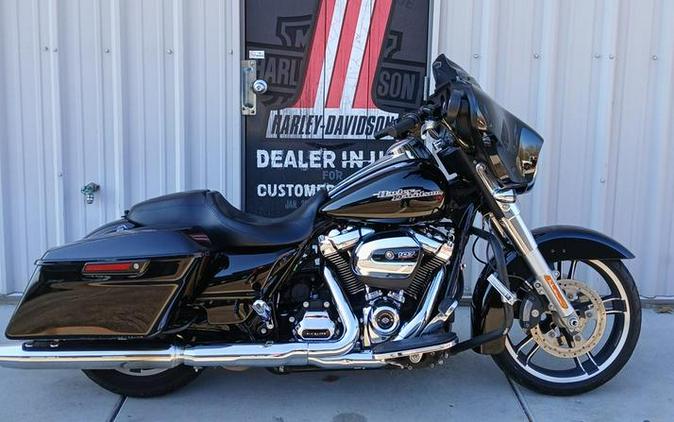 2017 Harley-Davidson® FLHX - Street Glide®