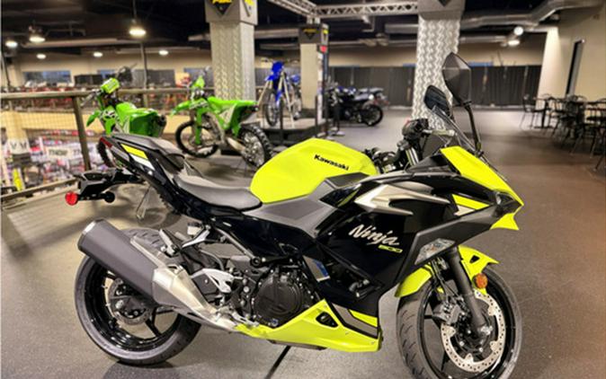 2026 Kawasaki Ninja 500 ABS Metallic Yellowish Green/Ebony SE ABS