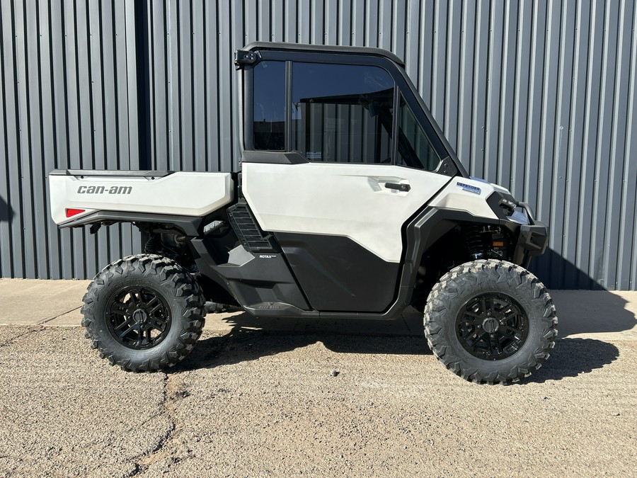 2026 Can-Am Defender Limited HD11
