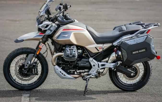 2025 Moto Guzzi V85 TT Travel