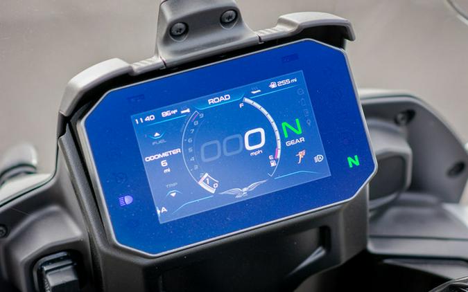 2025 Moto Guzzi V85 TT Travel