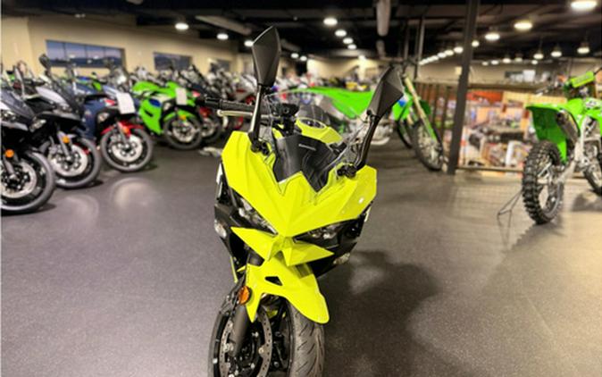 2026 Kawasaki Ninja 500 ABS Metallic Yellowish Green/Ebony SE ABS