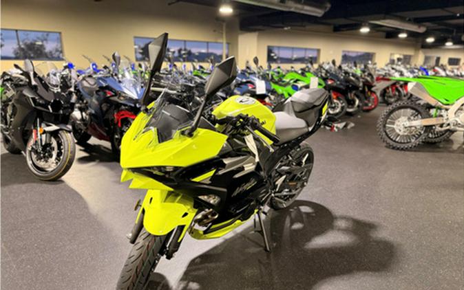2026 Kawasaki Ninja 500 ABS Metallic Yellowish Green/Ebony SE ABS