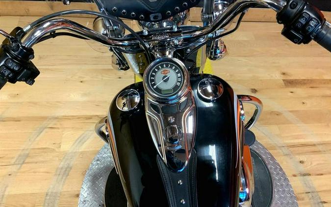 2016 Harley-Davidson® FLSTC - Heritage Softail® Classic