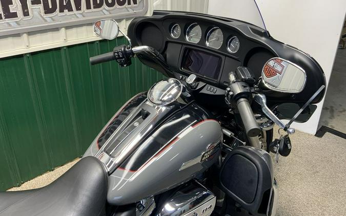 2023 Harley-Davidson® FLHTCUTG - Tri Glide® Ultra