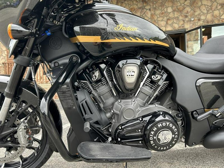 2026 Indian Motorcycle® Chieftain® PowerPlus Dark Horse® 112 w/PowerBand Black Crystal w/Black Meta