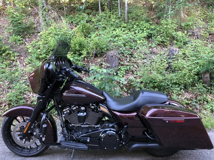 2018 Harley-Davidson® FLHXS - Street Glide® Special