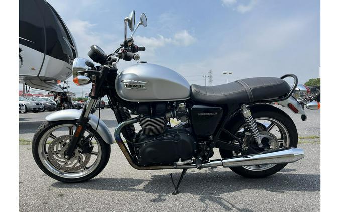 2014 Triumph BONNEVILLE