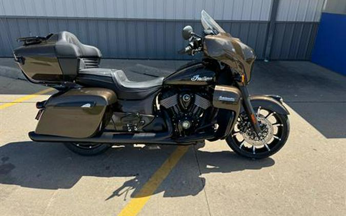 2023 Indian Motorcycle Roadmaster® Dark Horse®